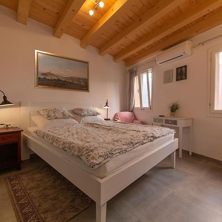 Apartments Casa Vecchia Ровинь Экстерьер фото