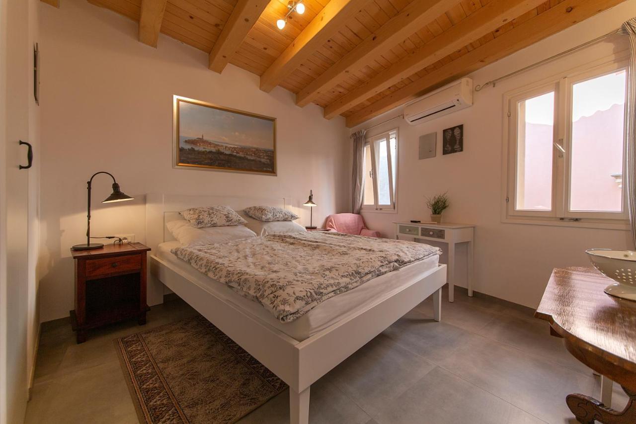Apartments Casa Vecchia Ровинь Экстерьер фото