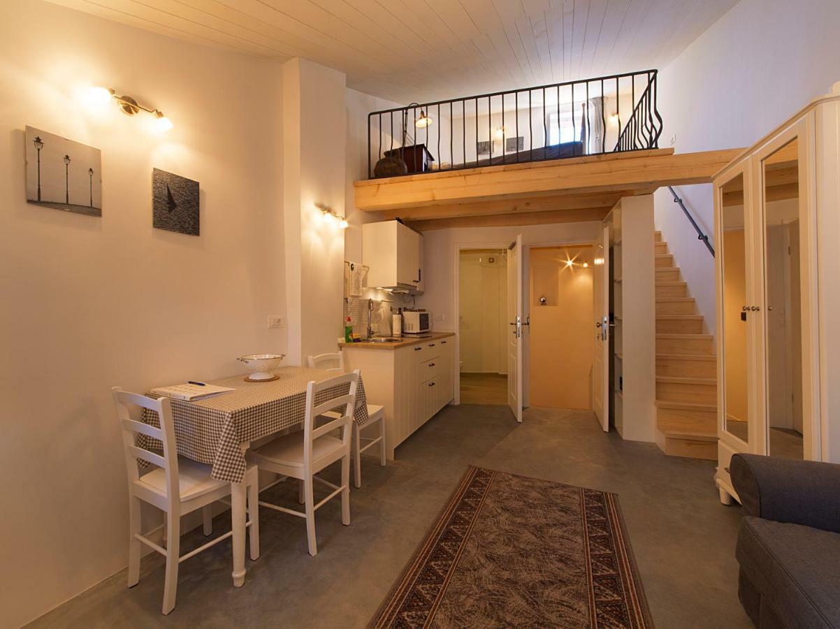 Apartments Casa Vecchia Ровинь Экстерьер фото